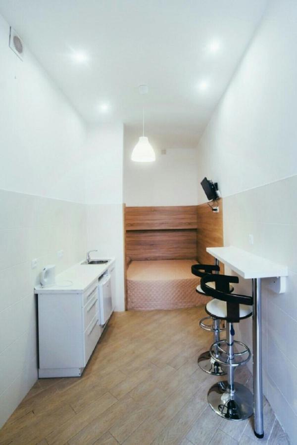 Apartment On Kulisha 29 -Mini Economy Apartments In The Central Part Of Lviv Exterior foto